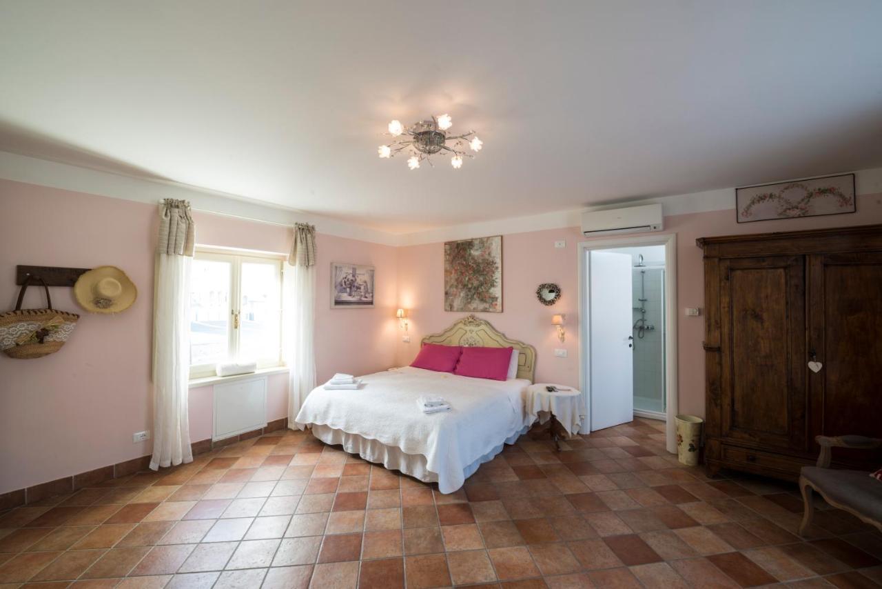 فيناريا ريالي Residence La Pera Bugiarda المظهر الخارجي الصورة