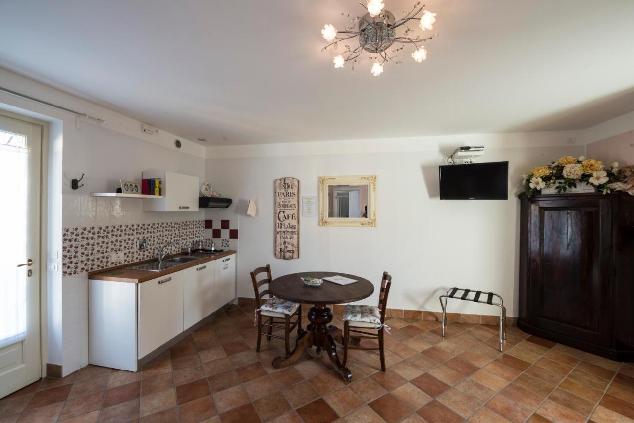 فيناريا ريالي Residence La Pera Bugiarda المظهر الخارجي الصورة